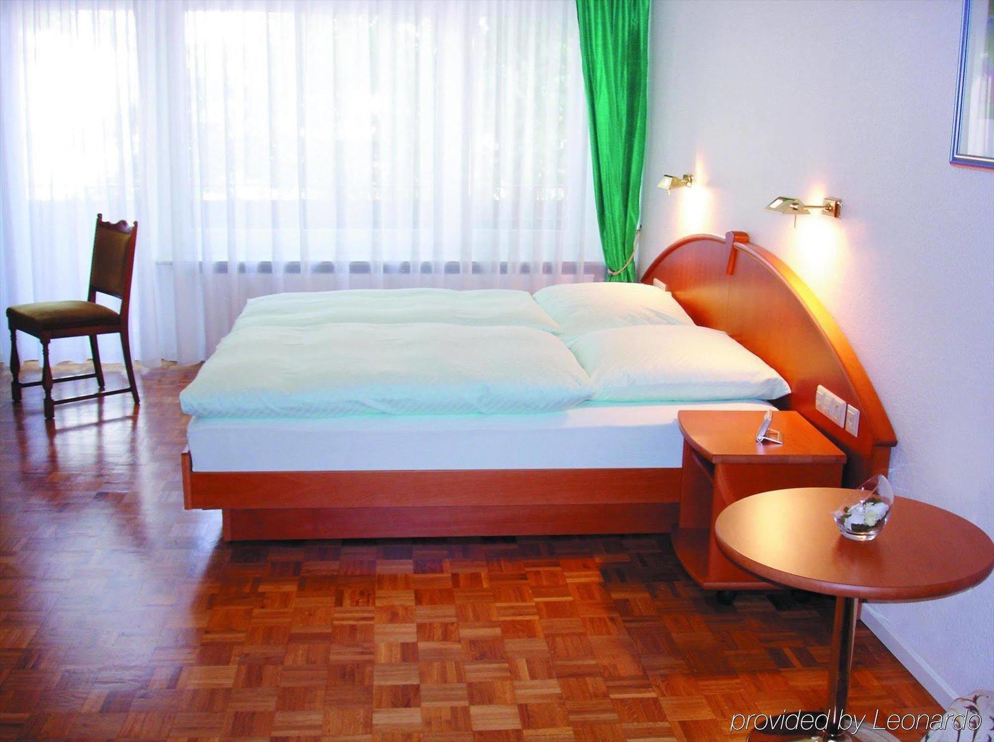 Hotel Sonne Leinfelden-Echterdingen Bilik gambar